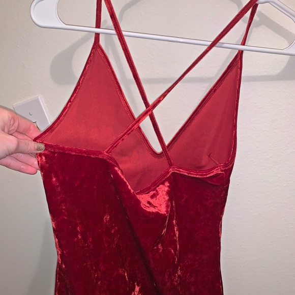 Forever 21 Crushed Velvet Wine Red Bodysuit - Picture 4 of 5
